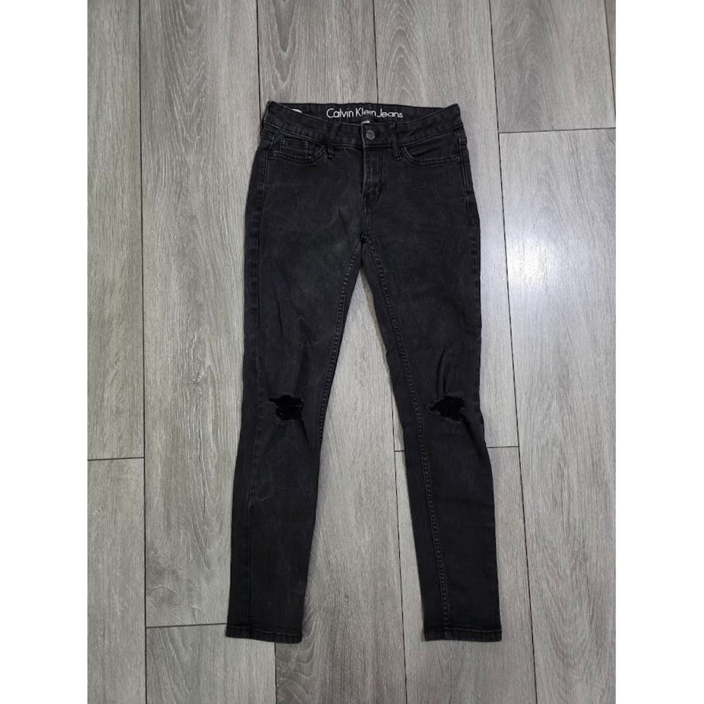 Calvin Klein Jeans Women's Ankle‎ Skinny Black Distressed Denim Size 2 Stretch
